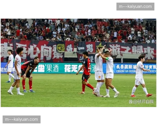 辽宁铁人补时绝平青岛西海岸 客场取分显顽强斗志